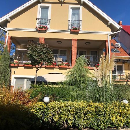Galeria Apartmanhaz Keszthely Eksteriør bilde